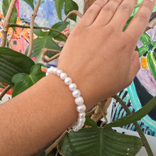 Load image into Gallery viewer, Pearl Bracelet