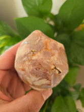 Load image into Gallery viewer, Carnelian flower Agate Flame (D)