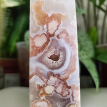 Load image into Gallery viewer, Flower Agate Tower (B)
