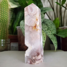 Load image into Gallery viewer, Flower Agate Tower (A)