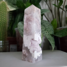 Load image into Gallery viewer, Flower Agate Tower (A)