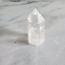 Load image into Gallery viewer, Clear Quartz Tower (A)