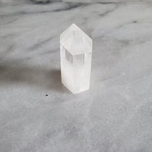 Load image into Gallery viewer, Clear Quartz Tower (C)