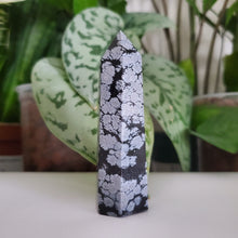 Load image into Gallery viewer, Snowflake Obsidian Tower