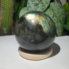 Load image into Gallery viewer, Labradorite Sphere