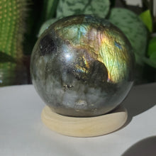 Load image into Gallery viewer, Labradorite Sphere