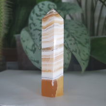 Load image into Gallery viewer, Yellow Calcite Tower (W15A)