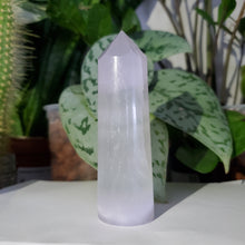 Load image into Gallery viewer, Lavender Fluorite Tower (B)