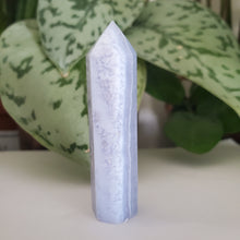 Load image into Gallery viewer, Blue Lace Agate Tower (B35D)