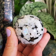 Load image into Gallery viewer, Moonstone Sphere (B)