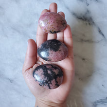 Load image into Gallery viewer, Rhodonite Palm