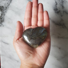 Load image into Gallery viewer, Labradorite Heart