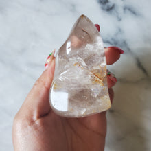 Load image into Gallery viewer, Clear quartz Flame