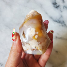 Load image into Gallery viewer, Carnelian flower Agate Flame (C)