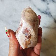 Load image into Gallery viewer, Carnelian flower Agate Flame (B)