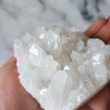 Load image into Gallery viewer, Clear quartz cluster (B)