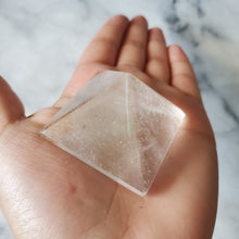 Load image into Gallery viewer, Clear quartz pyramid (A)