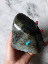 Load image into Gallery viewer, Labradorite Freeform