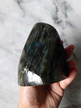 Load image into Gallery viewer, Labradorite Freeform