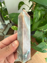 Load image into Gallery viewer, Indian Agate Tower
