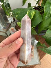 Load image into Gallery viewer, Indian Agate Tower
