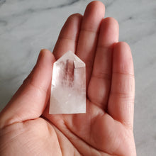 Load image into Gallery viewer, Clear Quartz Tower (C)
