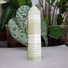 Load image into Gallery viewer, Green Onyx Tower (C)
