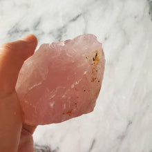 Load image into Gallery viewer, Rose Quartz Raw (A)
