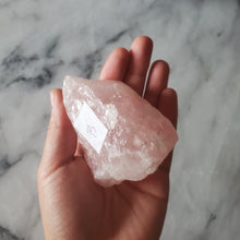 Load image into Gallery viewer, Rose Quartz Raw (B)
