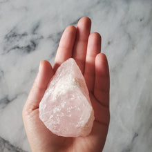 Load image into Gallery viewer, Rose Quartz Raw (B)
