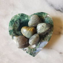 Load image into Gallery viewer, Moss Agate heart bowl
